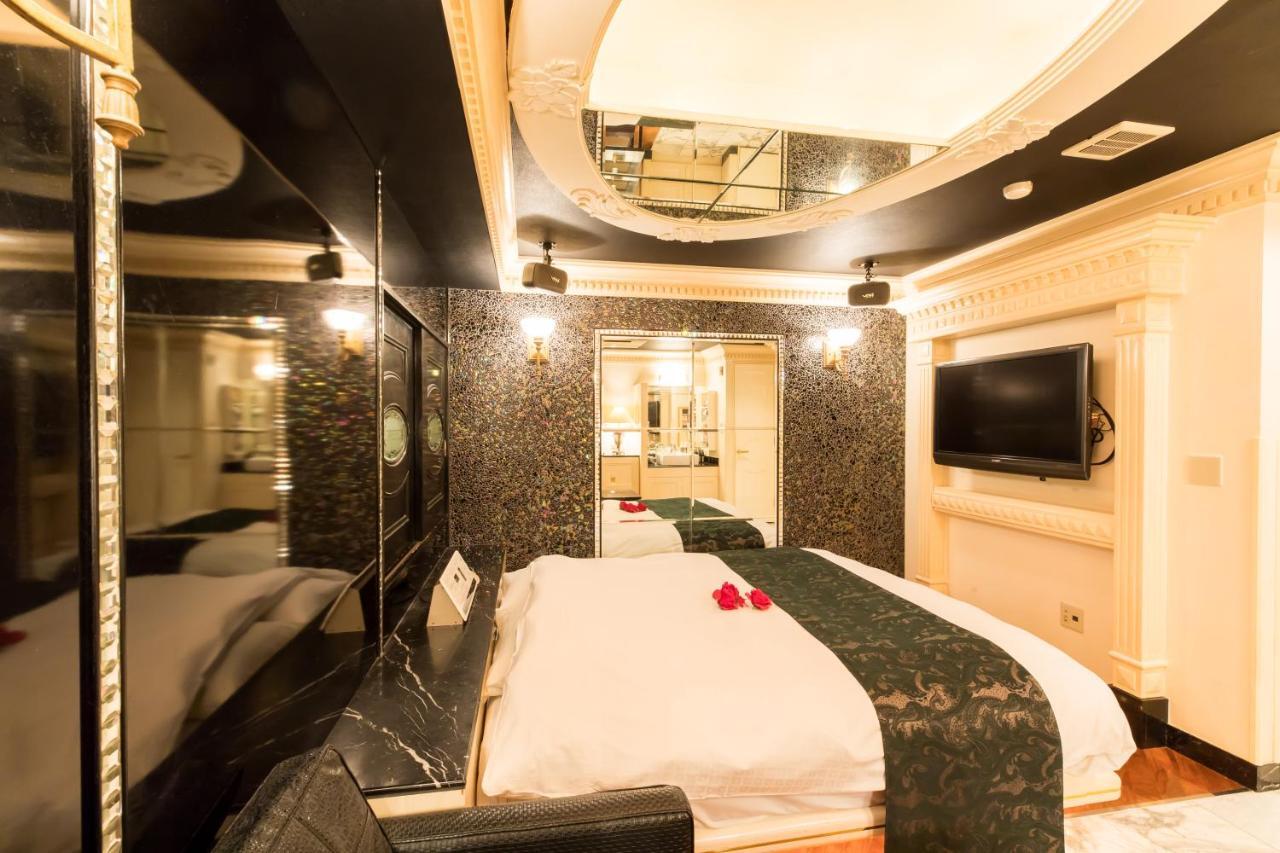 Hotel W-Aramis -W Group Hotels And Resorts- (Adults Only) Tokyo prefektur Exteriör bild